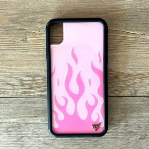 Wildflower iPhone XR phone case. Lightly used